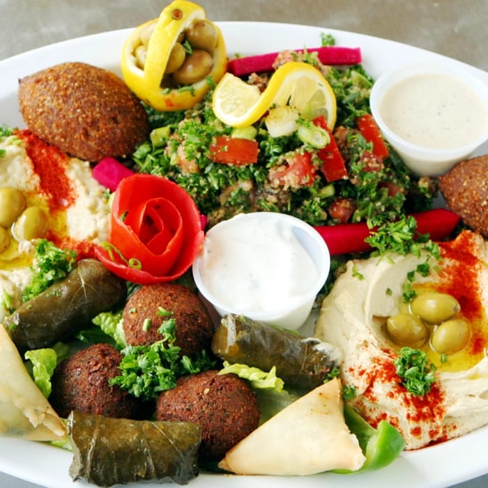 Mezze Sampler (7 Items).