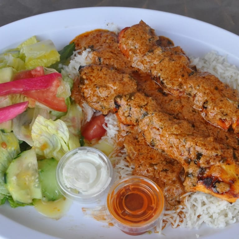 Delicious Gyro Options at Our Restaurant